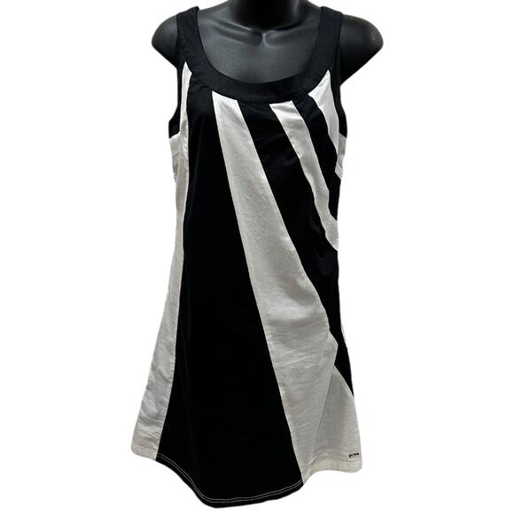 Black and White Mini Dress - Picture 4 of 9